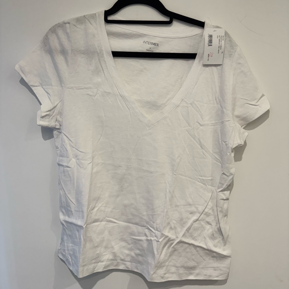 INTERMIX Classic White V-Neck Tee